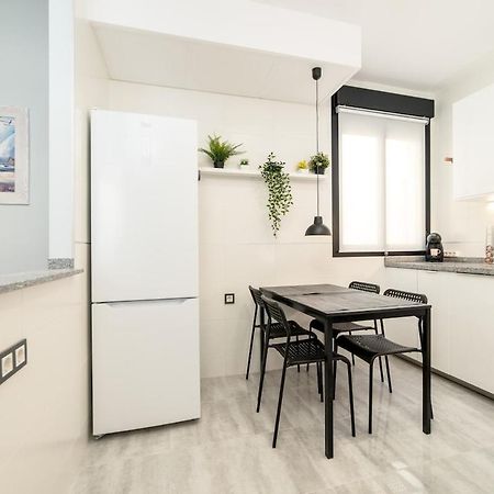 -Malagasunapts- Stylish City Centre Pool&Parking Екстер'єр фото