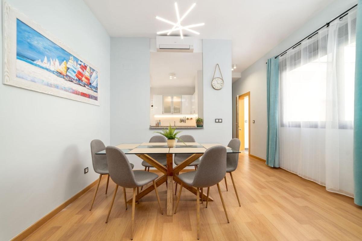 -Malagasunapts- Stylish City Centre Pool&Parking Екстер'єр фото