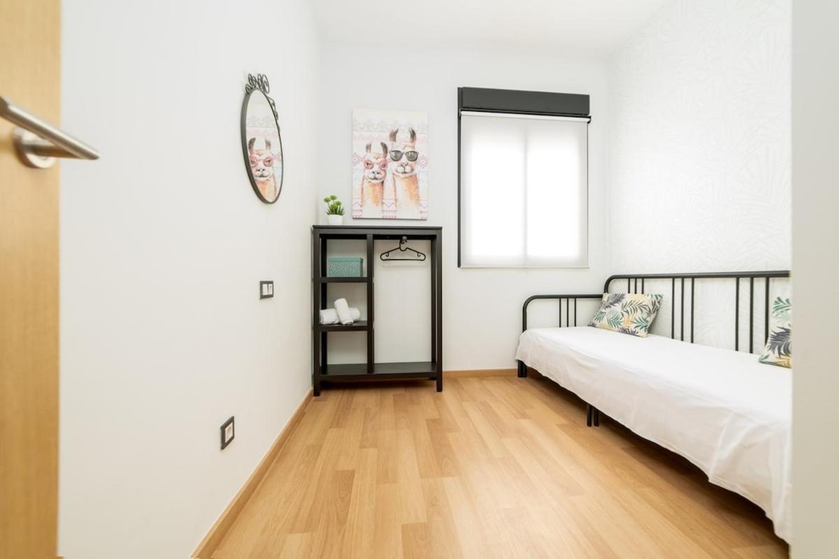 -Malagasunapts- Stylish City Centre Pool&Parking Екстер'єр фото