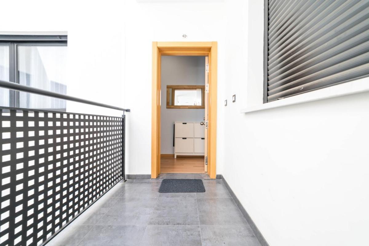 -Malagasunapts- Stylish City Centre Pool&Parking Екстер'єр фото